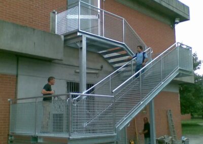 scala di emergenza esterna in ferro