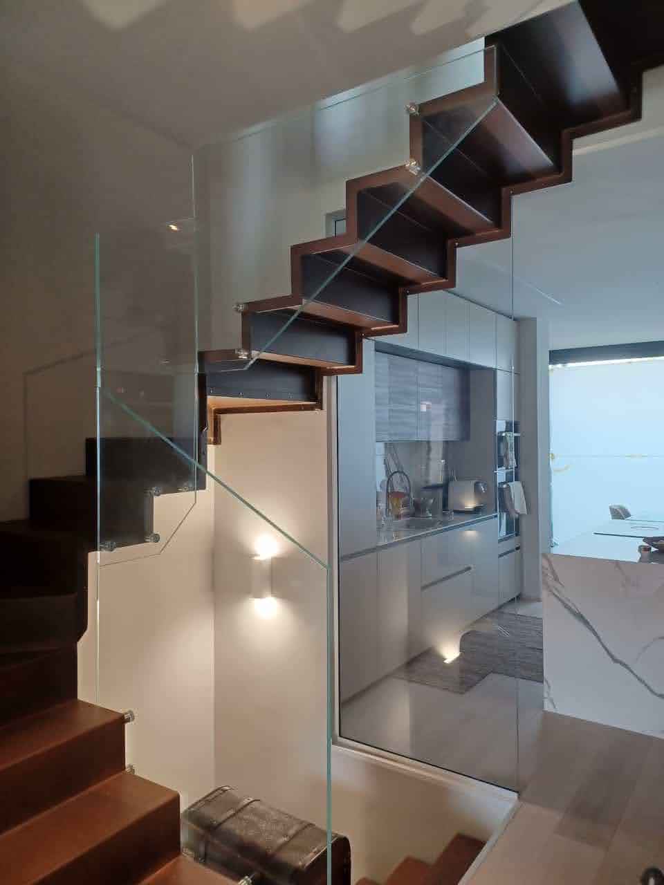 scala in ferro e vetro fatta a mano